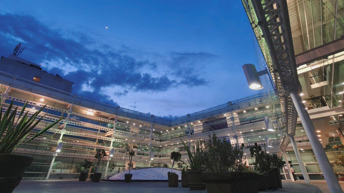 La arquitectura simboliza la transparencia con la que se realizan todos los procesos electorales
Dale click 📲asisucede.com.mx/tollocan-944-i…