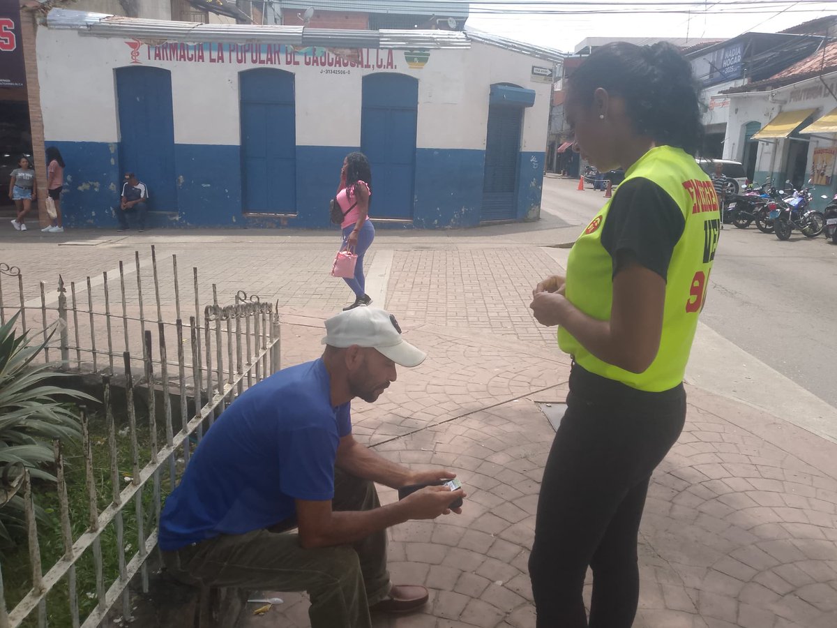 #05agosto || El equipo de Gestión Comunicacional del Ven 9-1-1 Eje Barlovento desplegó una jornada informativa en la Plaza Bolívar de la parroquia Caucagua, dirigida a los ciudadanos que transitaban por este importante punto de encuentro <a href="/oficial_ven_/">VEN 9-1-1. 🚨</a> <a href="/oficialven_911/">VEN 9-1-1 🚨</a>