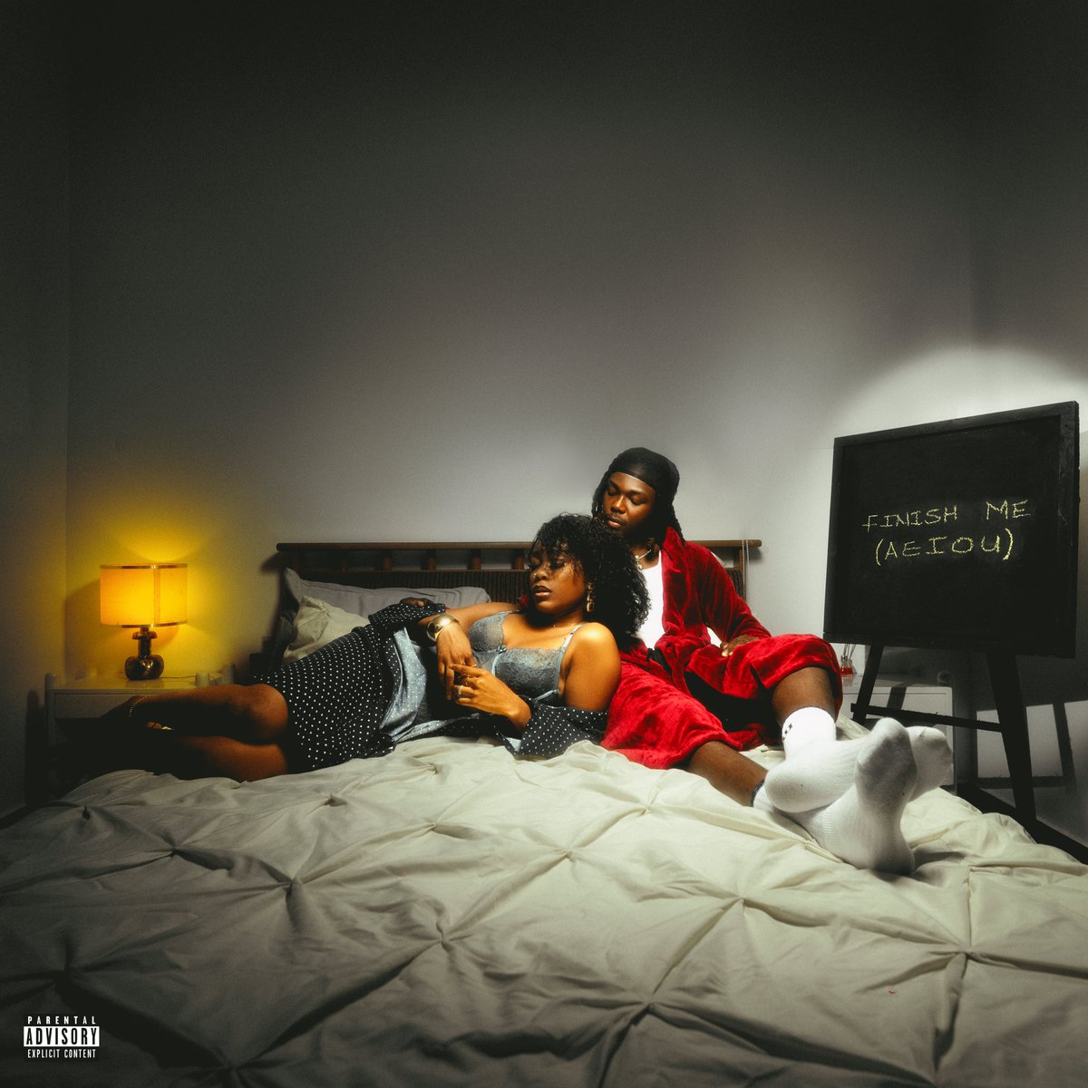 Best in photographing music art covers. 🤩