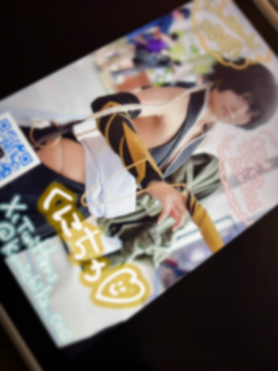 砕蜂の名刺作ったので今度どこかのイベント行く時に持っていきますね🫶🏻
クッソ手書きの癖強文字なので読めたら凄い🤭