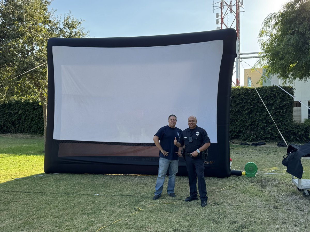 Hello everyone National Night Out has officially commenced! Come on down and bring your lawn chairs and blankets and enjoy yourself a free movie at the park with free snacks and ice cream! @lapdhq <a href="/LAPDOVB/">LAPD Operations-Valley Bureau</a>