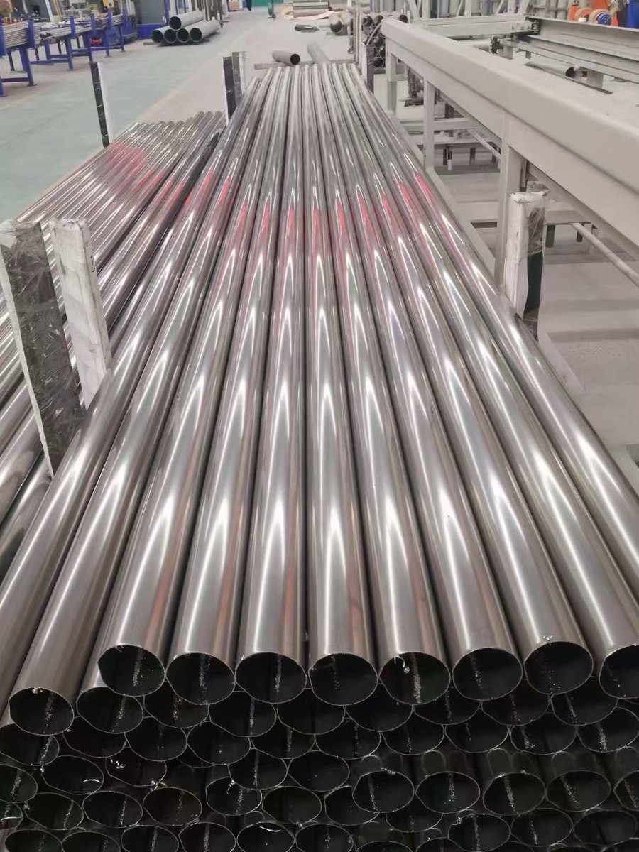 YUANLIU2069014's tweet image. Titanium Welded Tubes
We supply high-quality Titanium Welded Pipes &amp;amp; Tubes, ideal for heat exchangers, chemical processing, and marine applications.
#TitaniumTube #WeldedTube #TitaniumPipe #ASTMB338 #ChemicalEquipment #HeatExchangerTube #MarineGradeTitanium #TitaniumSupplier