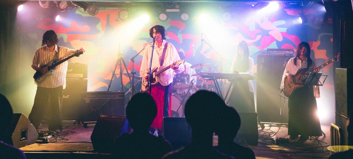 endroar (@endroar_jp) on Twitter photo ✦ Live Photo ✦
2025.7.30
『 Luv Pop vol.76 』
📍心斎橋 <a href="/Pangea_osaka/">Pangea_osaka</a>
┈┈┈┈┈┈┈┈┈┈
support member
Gt. <a href="/rakkyrakkyrakky/">からっきぃ</a>
Ba. <a href="/uni_anddymule/">ユニ(Anddy Mule)</a>
Key. <a href="/GAL_STATIONS/">GAL ステエションズ</a>
┈┈┈┈┈┈┈┈┈┈
📸 <a href="/basser777_photo/">サカモト ツバサ</a> ✦ Live Photo ✦
2025.7.30
『 Luv Pop vol.76 』
📍心斎橋 <a href="/Pangea_osaka/">Pangea_osaka</a>
┈┈┈┈┈┈┈┈┈┈
support member
Gt. <a href="/rakkyrakkyrakky/">からっきぃ</a>
Ba. <a href="/uni_anddymule/">ユニ(Anddy Mule)</a>
Key. <a href="/GAL_STATIONS/">GAL ステエションズ</a>
┈┈┈┈┈┈┈┈┈┈
📸 <a href="/basser777_photo/">サカモト ツバサ</a>