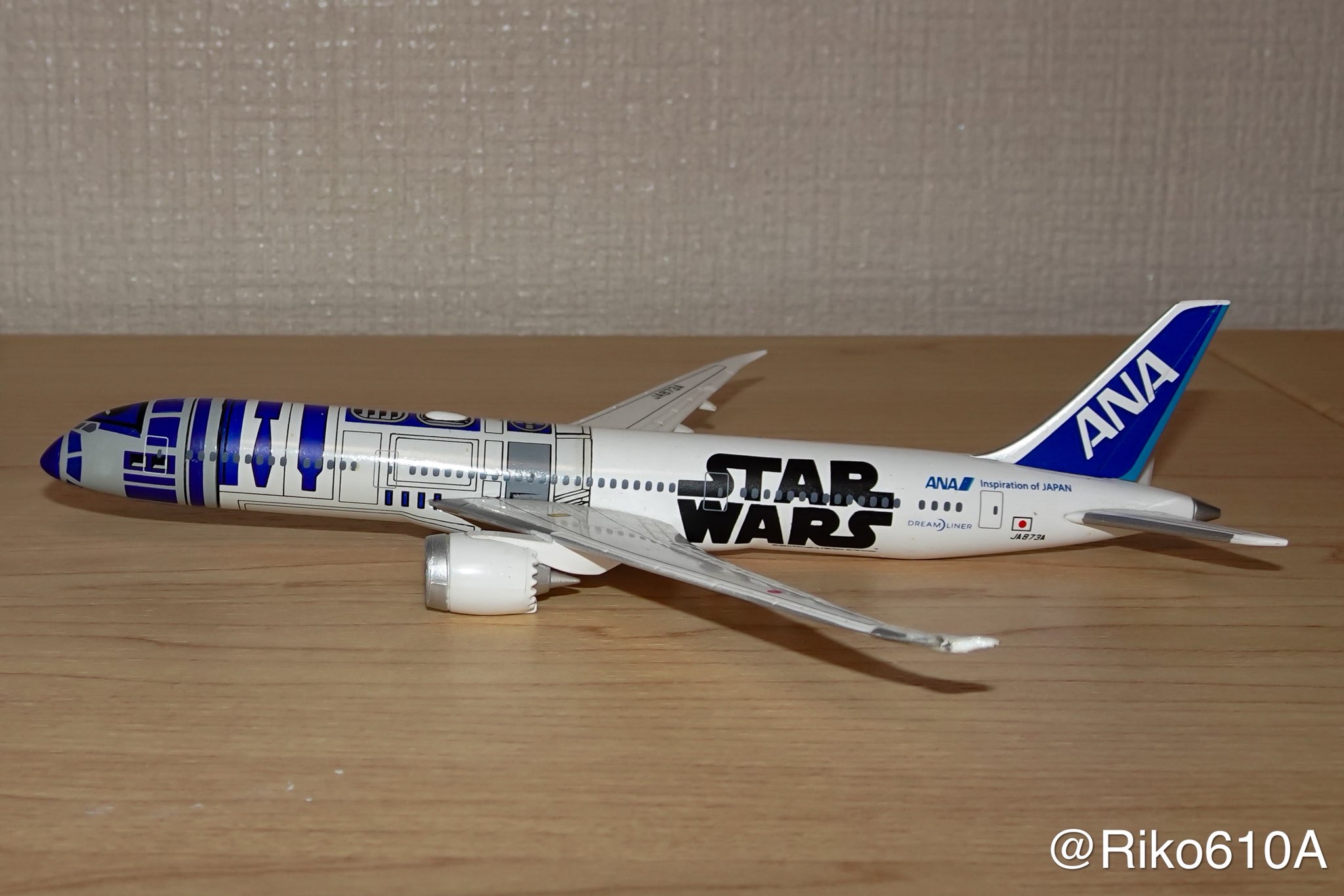 ANA(全日本空輸) - (希少品)ANA 機内販売限定　R2-D2 ANA JETモデル 1/400 ANA(全日本空輸) - (希少品)ANA 機内販売限定 R2-D2 ANA JET