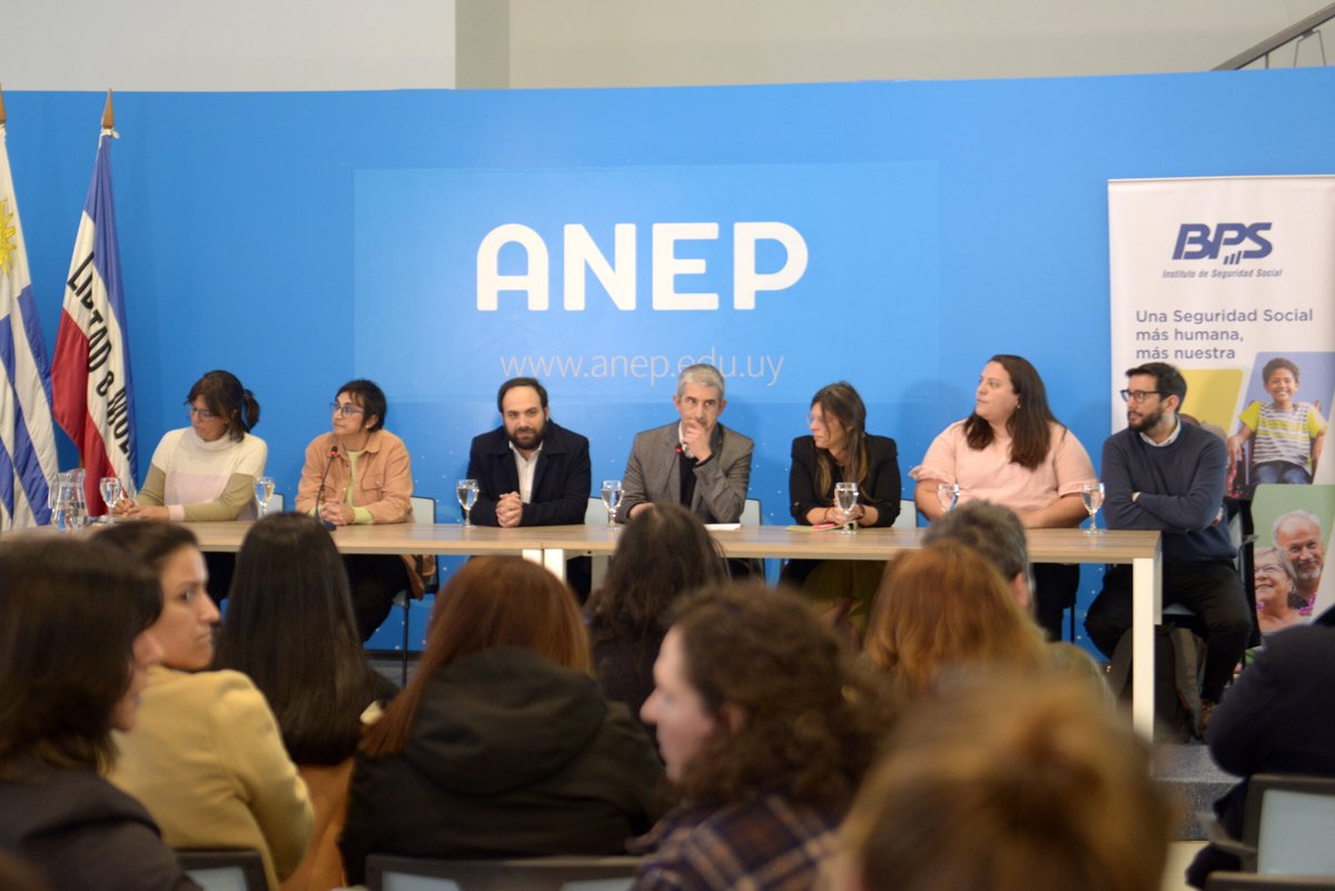 Nueva estrategia educativa logró revincular a más de 2.000 niños y adolescentes diariocambios.com/nueva-estrateg…