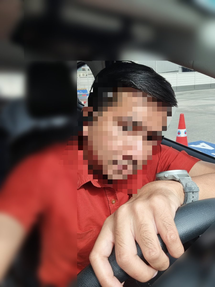 จริงๆก็ติดตามผลงานทุกคนแหละที่เคยได้เสียกัน อย่างน้อยก็เคยเป็นผัวเมียกัน😉

....ตามยันผู้ชายใหม่ ผัวใหม่เขานั่นละ.....ได้แต่คิดในใจเยดเผื่อด้วยขอหนักๆให้หีแหกเลย ถ้าไม่ไหวหรือผัวเผลอก็กลับมา🤭