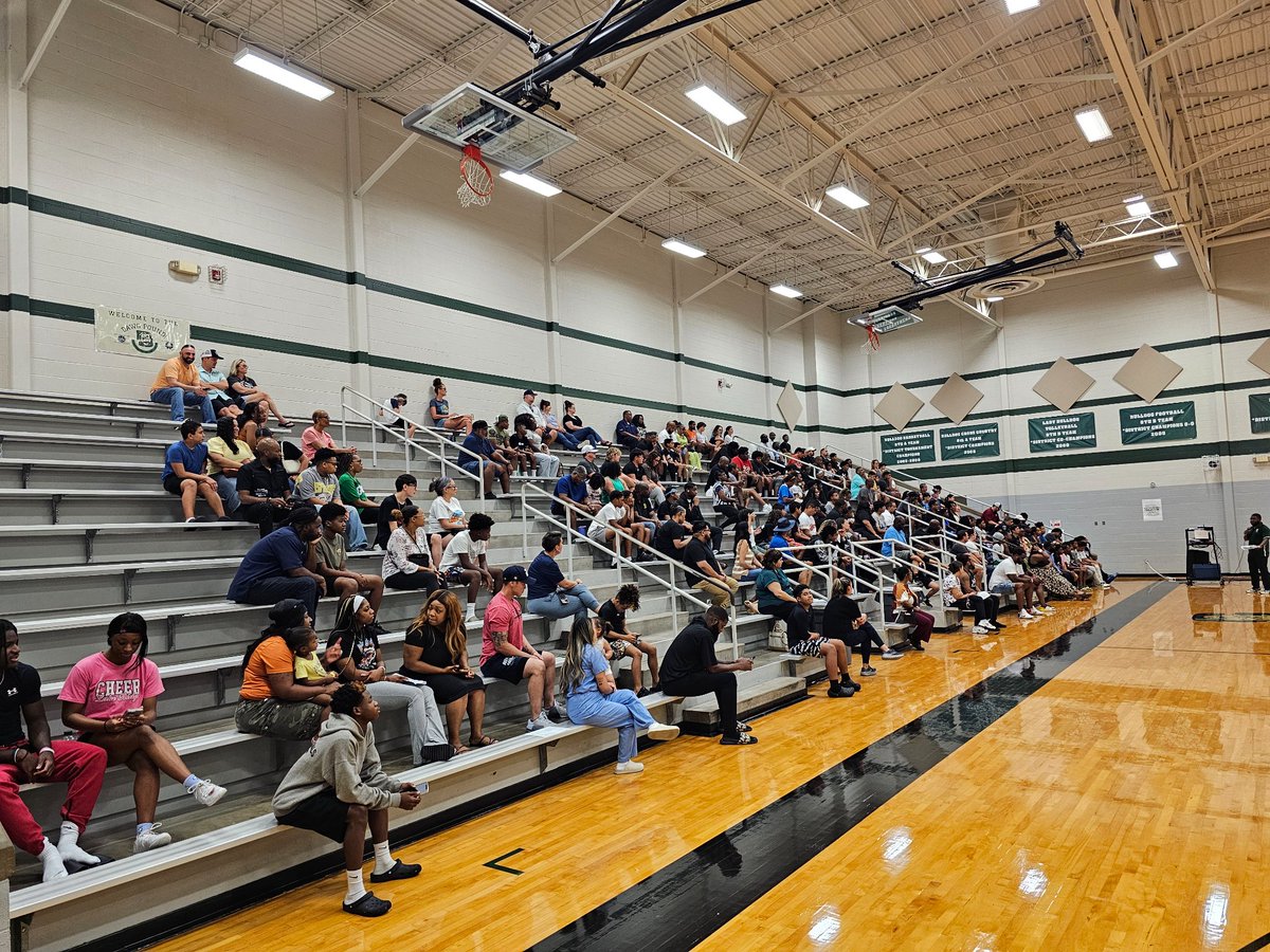 Bulldogs travel in packs &amp; our Bulldogs showed how excited they are about the upcoming FootbALL season by packing the Dog Pound at tonight's Football Parent Meeting! We're looking forward to an OUTSTANDING season of Football🏈here at the DOGPOUND 💪🏾 Let's GO!!