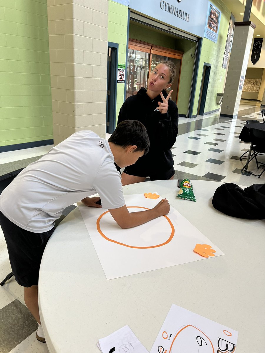 Danielle Gish tweet media