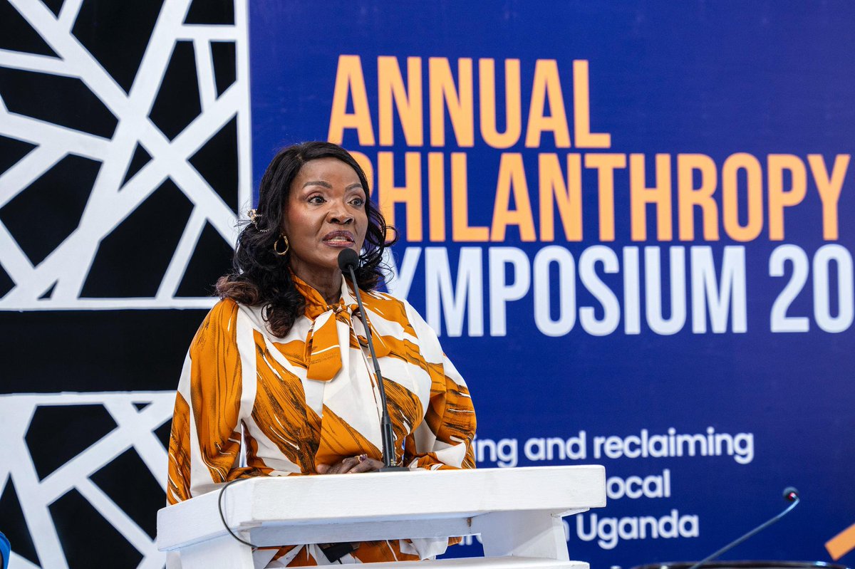 ⁉️What if generosity wasn’t something we learned, but something we remembered?
“This is not charity. This is identity.” – Dr Maria Nasali, on behalf of the Nnaabagereka Before NGOs, there were clans. Before donors, there were neighbours.
#PhilanthropyWeek2025 #OmutimaOmugabi
