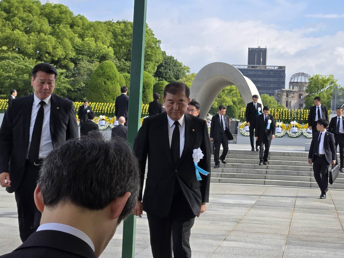 石破茂 tweet media