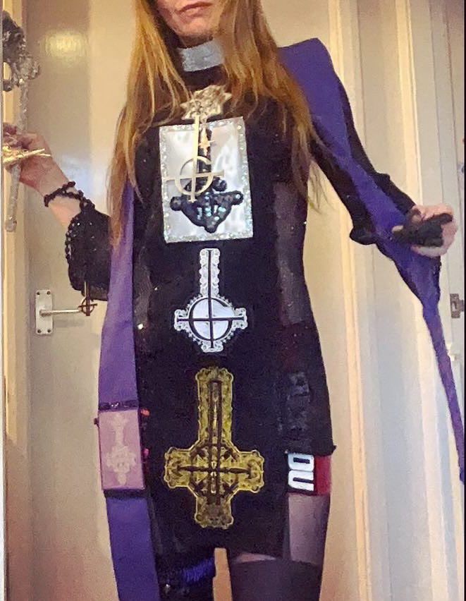 kellymayghostee's tweet photo. My #RitualReady attire for the #skeletour ๐ค๐ป Draped in Grucifixโs for all the Papaโs, Nihil - V โค๏ธ๐ป @thebandGHOST #skeletour2025 #Ghost #Skeleta #Grucifix #Papavperpetua #PapaV #unholyvestments #satanized https://t.co/7cpH9XWYig