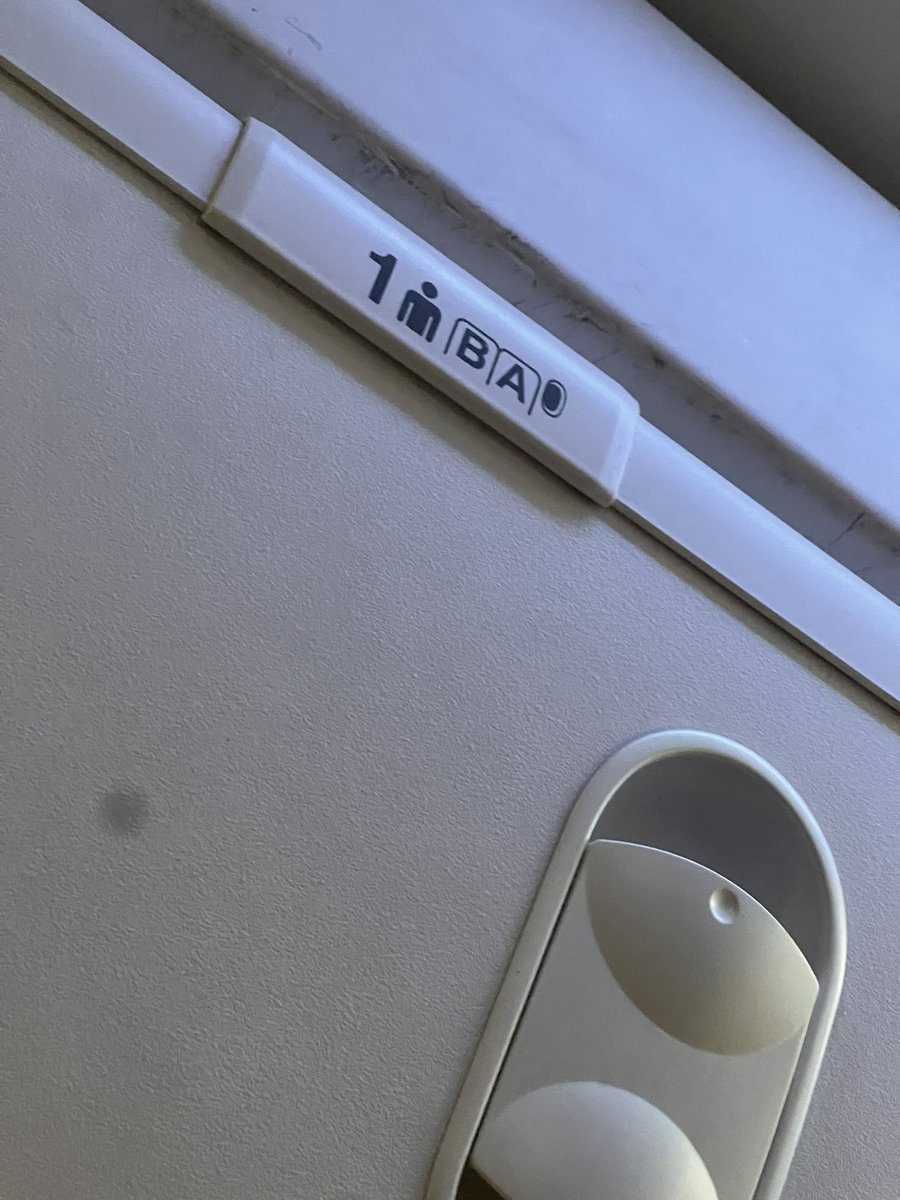 kestonduke's tweet photo. Big up to the all ladies team on AA3213 coming back from Miami to New York City. 
Service on this flight was top 10
That one punch was truly punching

Happy anniversary, Jamaica
Natasha, Akeena, Katelyn, Shanecia 

Keston 
#AA #AmericanAirlines #Miami #NYC #Flightcrew #RunPunch https://t.co/TKCgTYaWZF