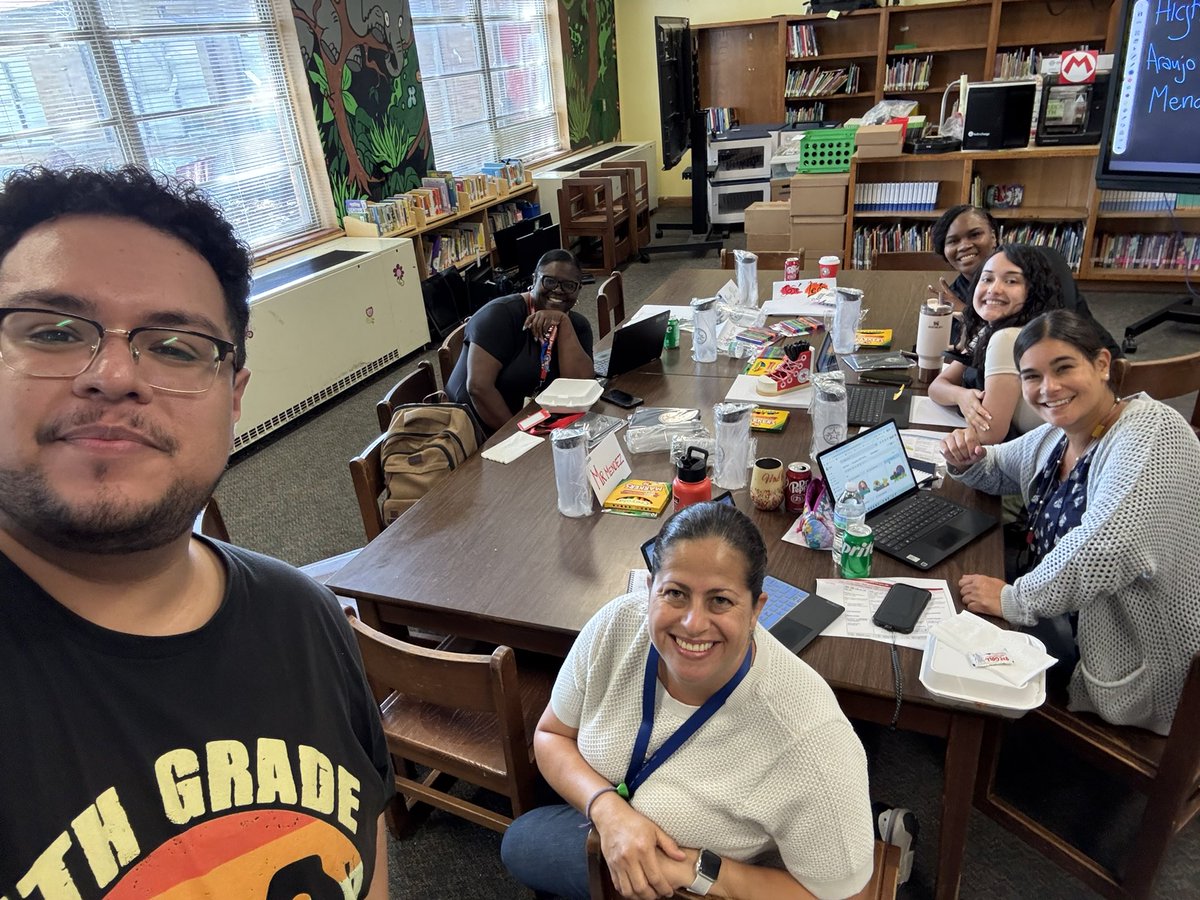 EJKiestDISD's tweet photo. Mission: CILT2425
Last week, our CILT Team hit the ground running to ensure their teams are ready for liftoff! The mission is clear! On our way to an “A”! We are Region 5, where kids thriVe! #StarLeadership #LeadingWithLight
@MendozaMoments @baverticalteam @N_Bernardino https://t.co/Ub3FhfLpJo