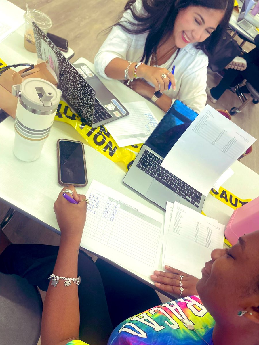 Melissa Davis tweet media