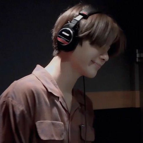#정우 #JUNGWOO TRENDING NO 1 🔥

1. 정우 솔로 (Jungwoo solo)

MY SHAYLAAA 😭😭😭