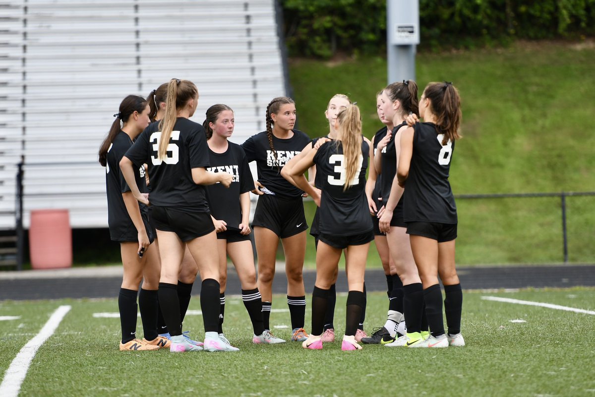 RoughRidersKENT's tweet photo. ⚽️ Riders 4, CVCA 0 
Your Varsity Rough Rider Girls Soccer team came ready to make a statement in tonight’s scrimmage, and they did just that by SHUTTING OUT CVCA with a dominant 4-0 win! 

🔥 Goals by:
• Gianna Yanelli (2)
• Audrey Haines (1)
• Abby Booher (1) https://t.co/RIIht8FDnE