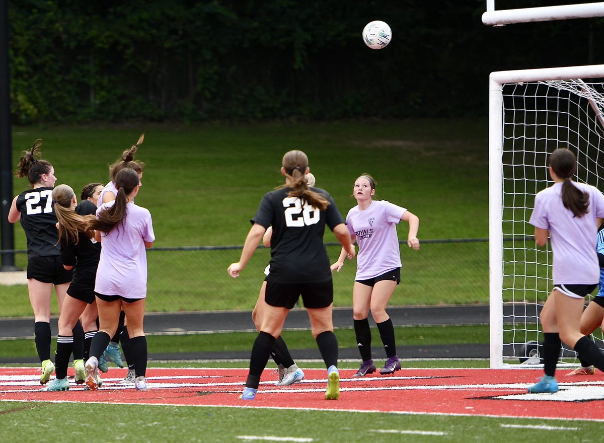 RoughRidersKENT's tweet photo. ⚽️ Riders 4, CVCA 0 
Your Varsity Rough Rider Girls Soccer team came ready to make a statement in tonight’s scrimmage, and they did just that by SHUTTING OUT CVCA with a dominant 4-0 win! 

🔥 Goals by:
• Gianna Yanelli (2)
• Audrey Haines (1)
• Abby Booher (1) https://t.co/RIIht8FDnE