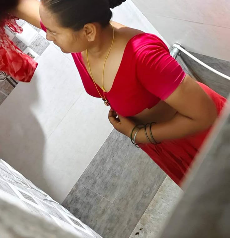 devils_queens's tweet photo. #halfsaree #sareeblouse https://t.co/Exf99phyAu