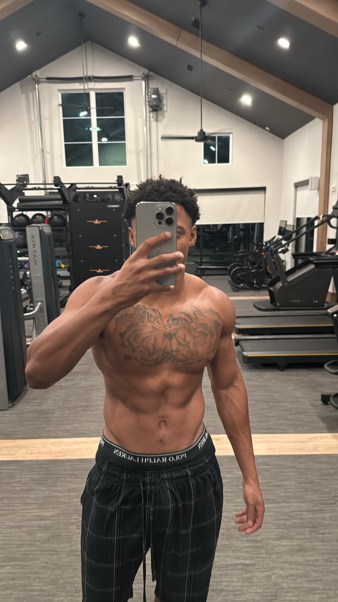 1liltrevv (@liltrevv2) on Twitter photo 