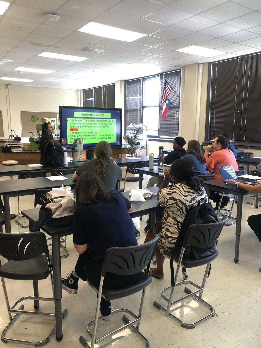 HeyMsThomas1913's tweet image. Our teacher leaders truly stepped up today, leading our breakout sessions with confidence and purpose!  They did an amazing job facilitating meaningful discussions &amp;amp; modeling what collaborative, innovative learning looks like. #TeacherLeadership #InnovativeLearning  @PanthersHHS