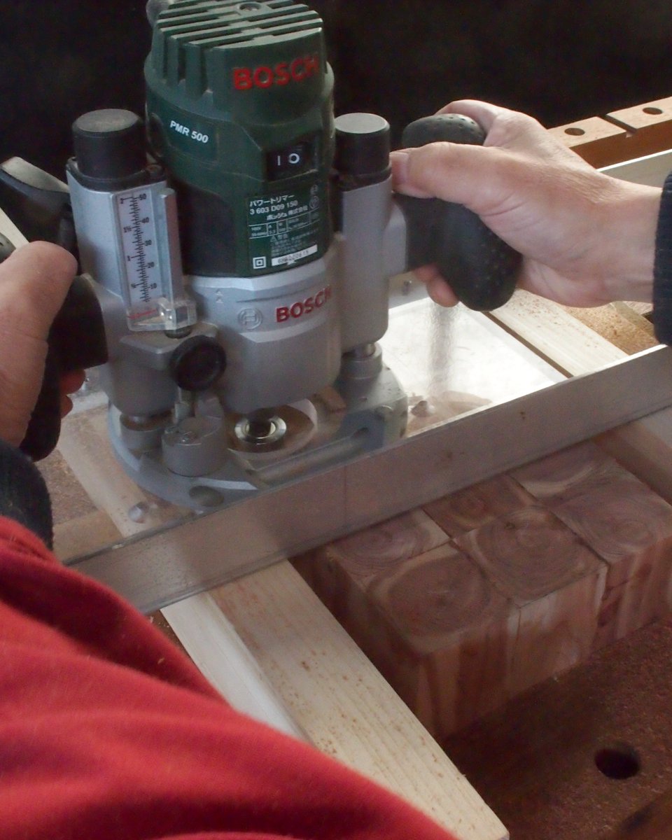 bitmotrouterbit's tweet image. 超お買い得な、トリマーとプランジベースのセット。
この価格で買える最後のチャンスだと思います。詳しくは下記リンク（オフの店WebShop）を御覧ください。

台数限定・売切御免！人気のPMR500とのセットが復活！
BOSCH プランジベース+トリマー(PMR500)セット
off.co.jp/item/V_0015.ht…