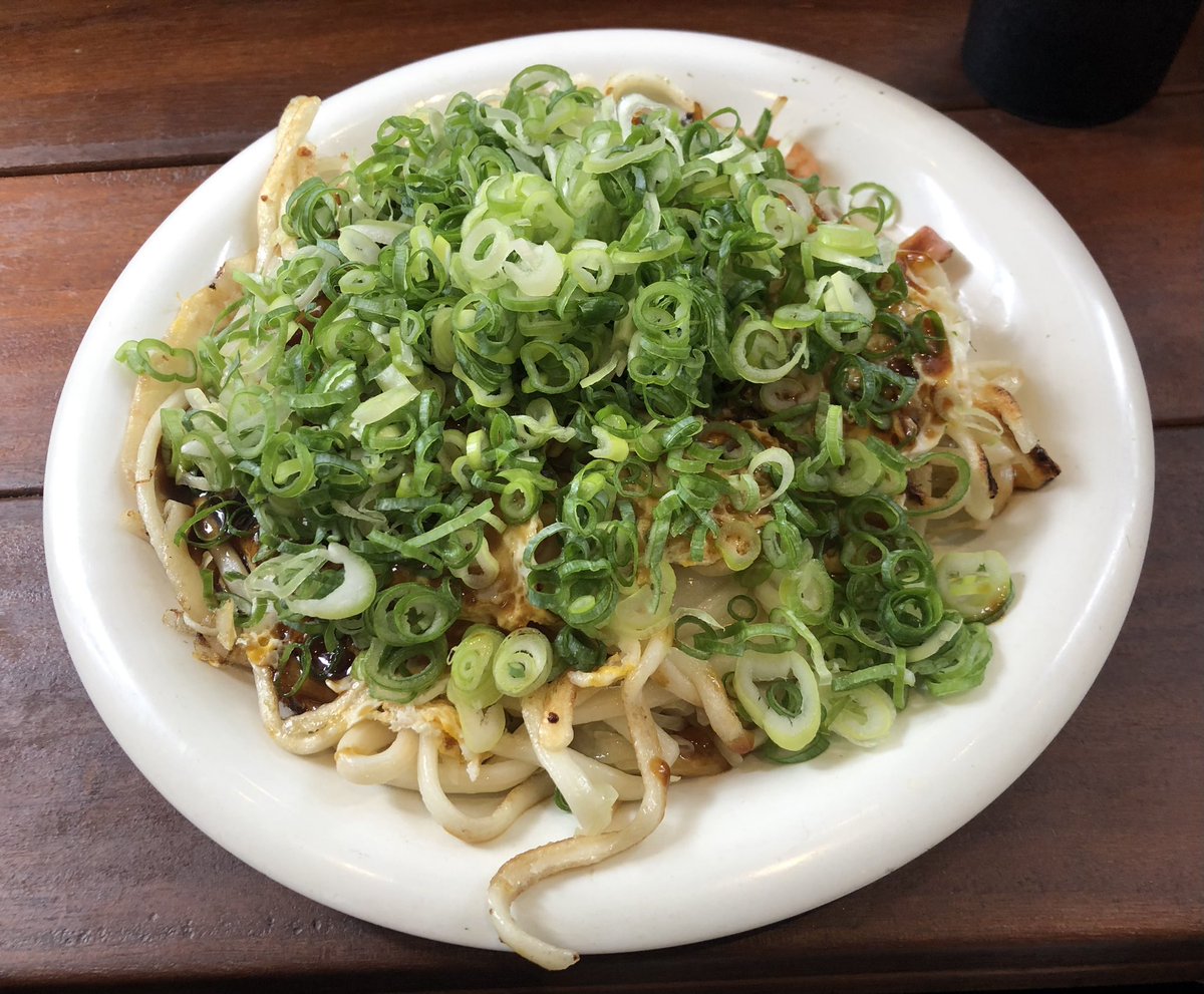 広島焼きを食べてたら目の前を村上信五が通って行った🤭