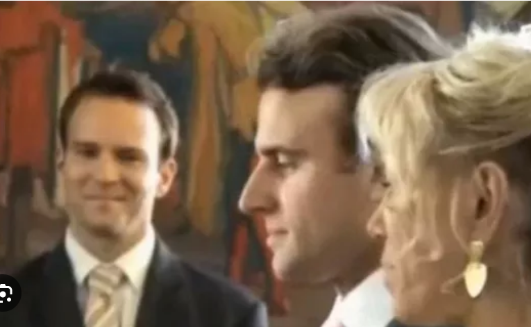 M. Ferracci, ministre et témoin de mariage de Macron et de la Trogneux.
A voulu faire adopter la PPE3 en douce. ( Facture d'électricité X2) !
 😳Ferracci,détient 35% d'Icare Finances propriétaire de Group Alpha-Secafi ( contrôlé par le papa) qui a des activités dans le