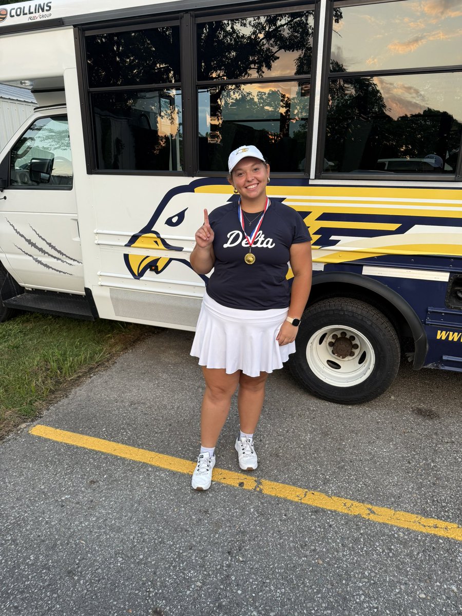 The Eagles got their first win of the season tonight, shooting 198 to defeat Greenfield-Central. In her first varsity meet, Ella Churchill was medalist, shooting a 44! Counting scores were:

Ella Churchill- 44 🥇
Olivia Chalfant- 49 
Josey Morris- 52
Maddie Utsler- 53