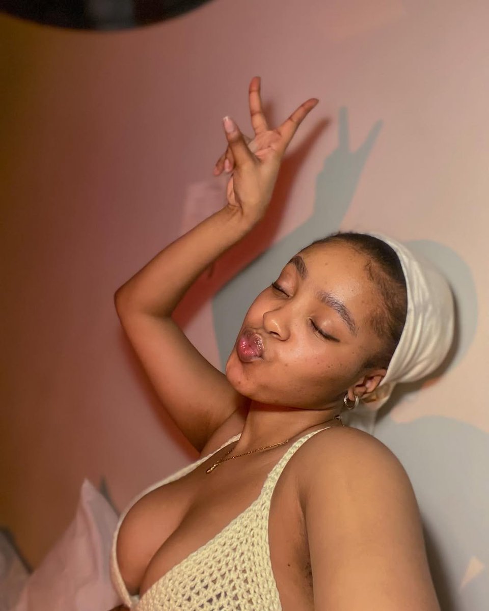 SLee🪻 tweet media