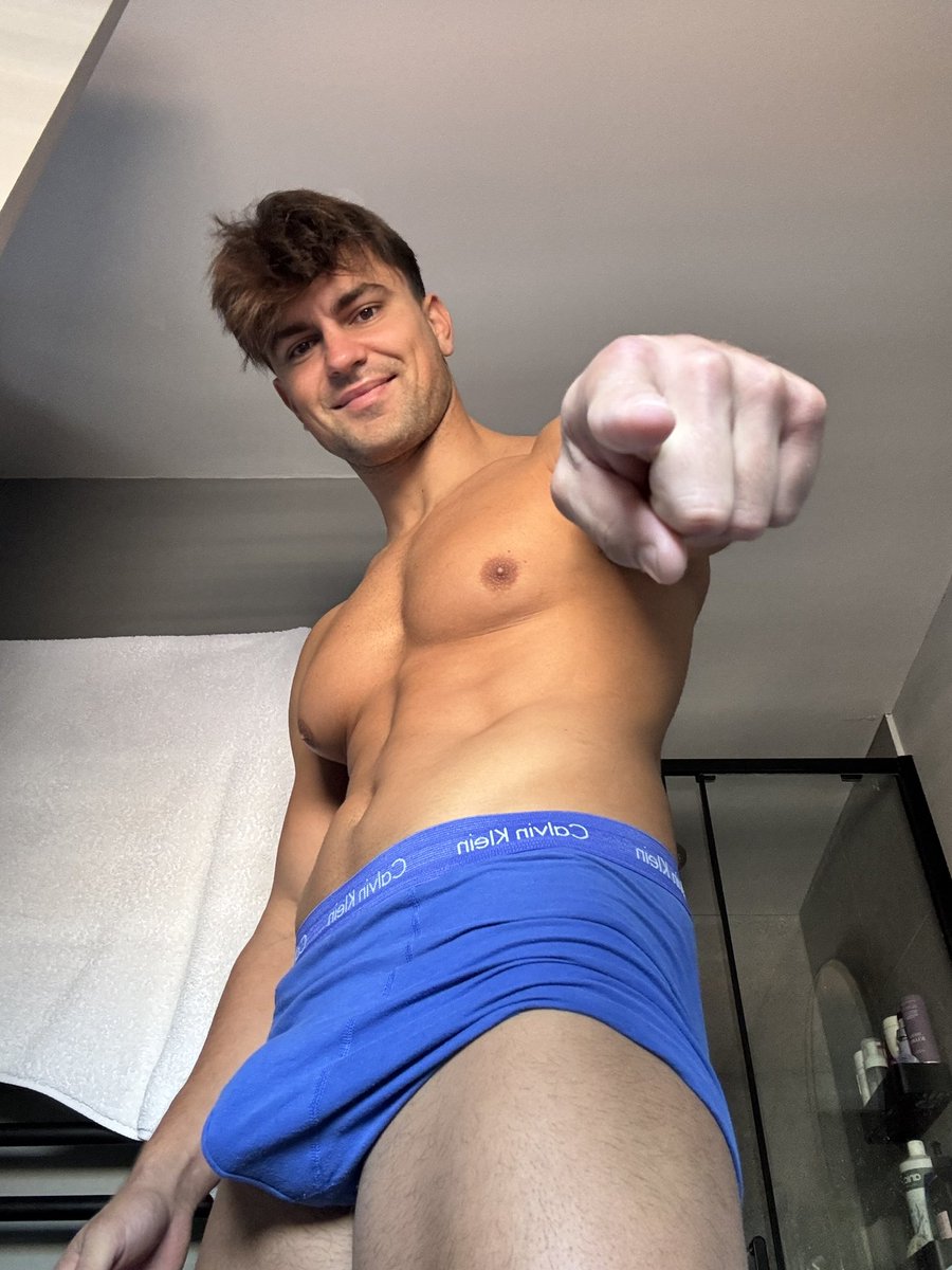 You’re so small and pathetic down there

Do as your giant says and leak some cash