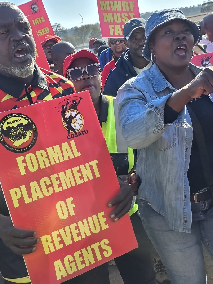 SAMWUnion's tweet image. SAMWU members have gathered at the Old Putco Depot in Pretoria. They are set to march to Tshwane House this morning to demand the reinstatement of unfairly dismissed employees and payment of their 3.5% and 5.4% salary increases.