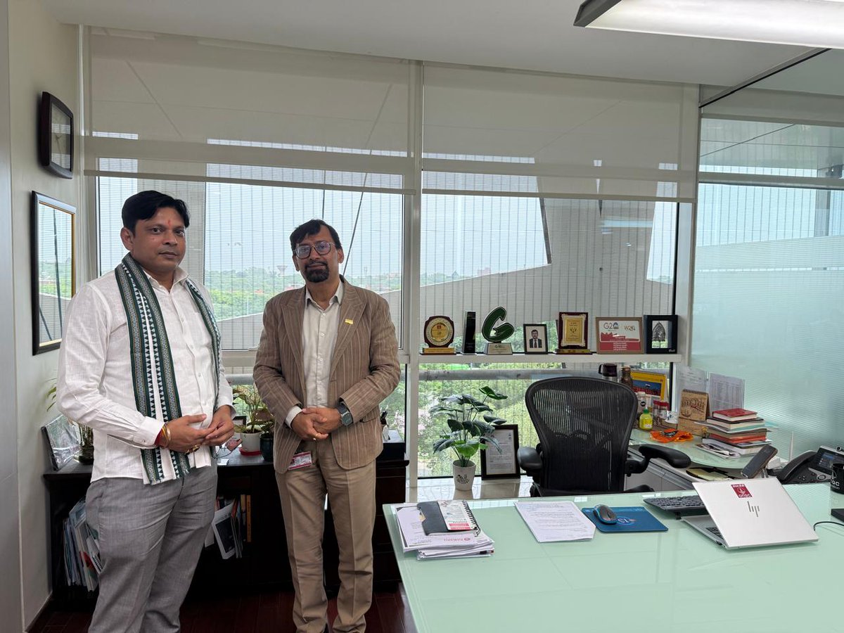 📍दिल्ली
भंडारा-गोंदिया लोकसभा क्षेत्र के सांसद डॉ. प्रशांत यादवरावजी पडोळे ने ONGC के CMD से भेंट कर क्षेत्र में चल रहे विभिन्न विकास कार्यों के लिए CSR फंड की मांग की।
Delhi