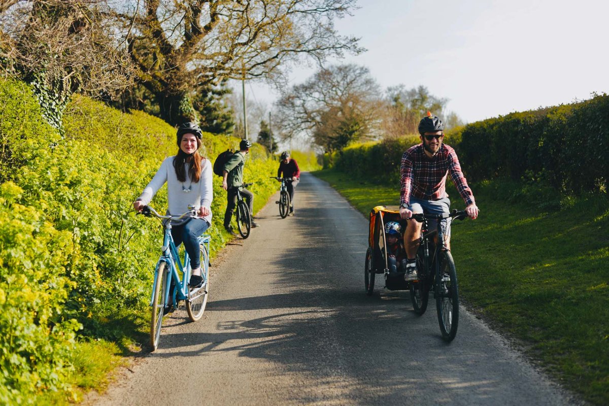 The sun is shining and The Suffolk Coast is waiting to be explored this summer!
And what better way to do it than on two wheels? 🚲

Discover leisure cycling routes for all ages and abilities, and soak up the region’s serene beauty at your own pace...

👉 thesuffolkcoast.co.uk/articles/leisu…