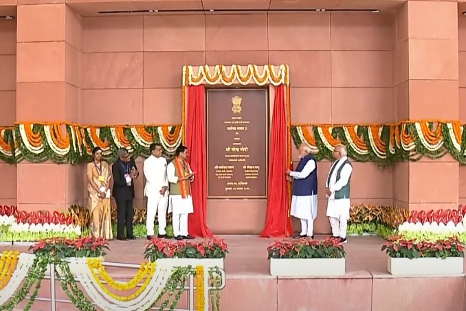 twittmanohar's tweet image. PM @narendramodi inaugrates #kartavyabhawan &amp;amp; interects with engineers, labours of #CCS3 .