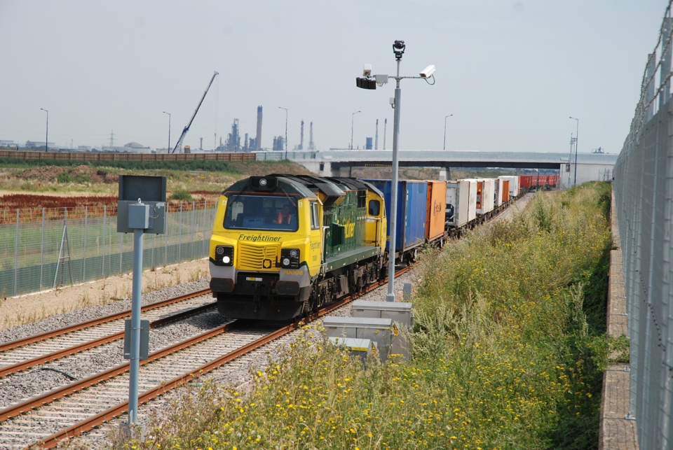 Freight operators look for ways to fit more London Gateway services onto congested route
railmagazine.com/news/freight-o…
