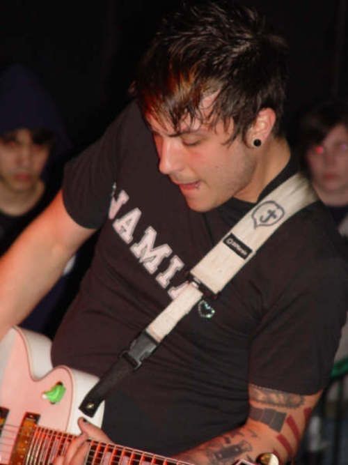 Frank Iero Hourly tweet media