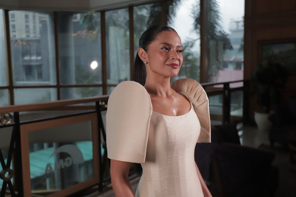 Kapuso Prime Gem Bianca Umali channels true Queen ‘B’ energy in these behind-the-scenes snaps from the GMA 75th Anniversary Station ID shoot! 😍✨

🎥 Watch the full GMA 75th Anniversary Station ID now on GMA Network’s Facebook and YouTube!

#GMA75
#ForeverOneWithTheFilipino