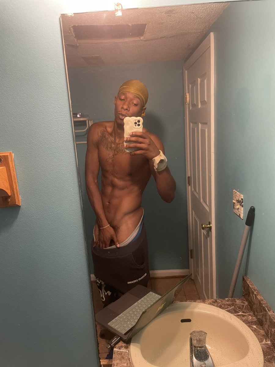 imdpalmslime's tweet photo. @FINEASSTHICK @yofavebonyy https://t.co/J0IFq10ZJb https://t.co/pp5rmLpkOO