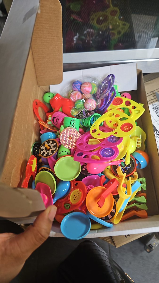 Creativity  can happen anywhere with anything. Just takes our imagination. 

Today is #nationalplayday . Reminding us how to play and be creative.

Join us for #DesiGames at <a href="/young_vam/">Young V&A</a> . 

Free events for the whole family. 12-4pm.