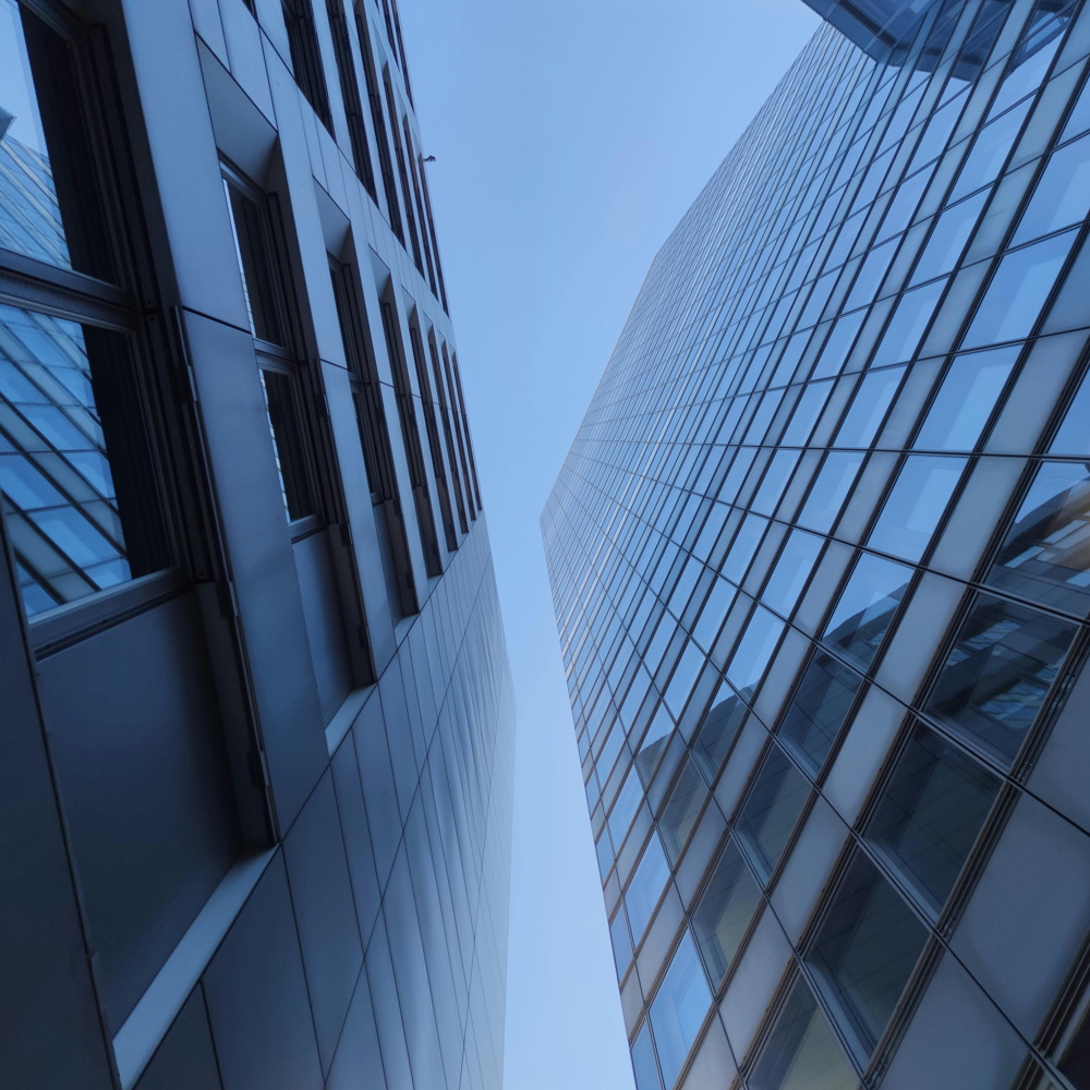 This complete guide breaks down IT outsourcing models, global cost benchmarks, risk mitigation strategies, and the top software development companies to watch this year.

arnia.com/software-devel…
.
.
#SoftwareOutsourcing #TechStrategy