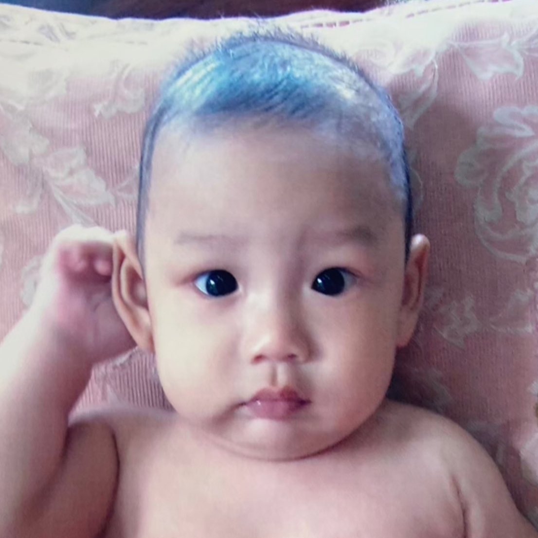 เข้าใจล่ะ ที่แก้มอ้วนๆมุเน้กไม่หายไปเลยคือการทำแบบนี้บ่อยๆสิน่ะ