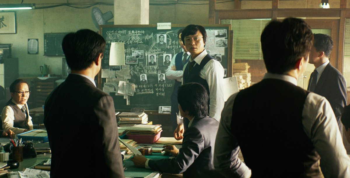 『#大統領暗殺裁判 16日間の真実』Fan's Voice独占最速オンライン試写会、応募は本日23:59締切です💁‍♂️

『KCIA 南山の部長たち』から『ソウルの春』をつなぐ、韓国史上最悪の政治裁判を描くサスペンス🎞#イ・ソンギュン 最期の作品！

ご応募はこちら👉x.com/FansVoiceJP/st…
#チョ・ジョンソク