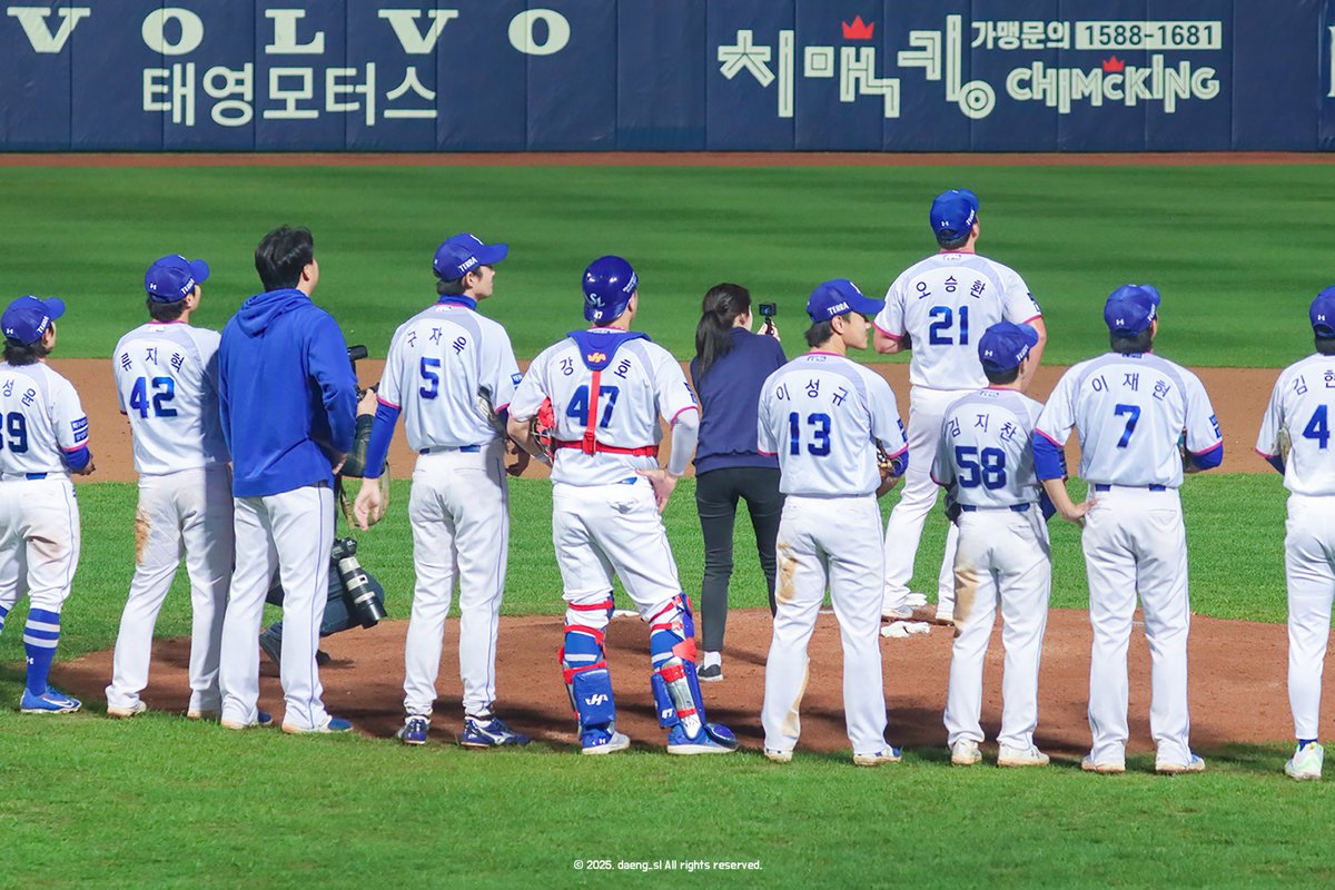 daeng_sl_'s tweet photo. 영원을 믿고싶었던 순간 https://t.co/n4fbzx3cC2