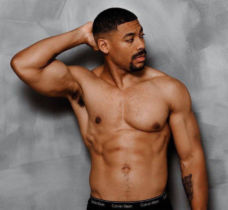 it_Rutie's tweet image. As a man, why aren’t you built like this ??
