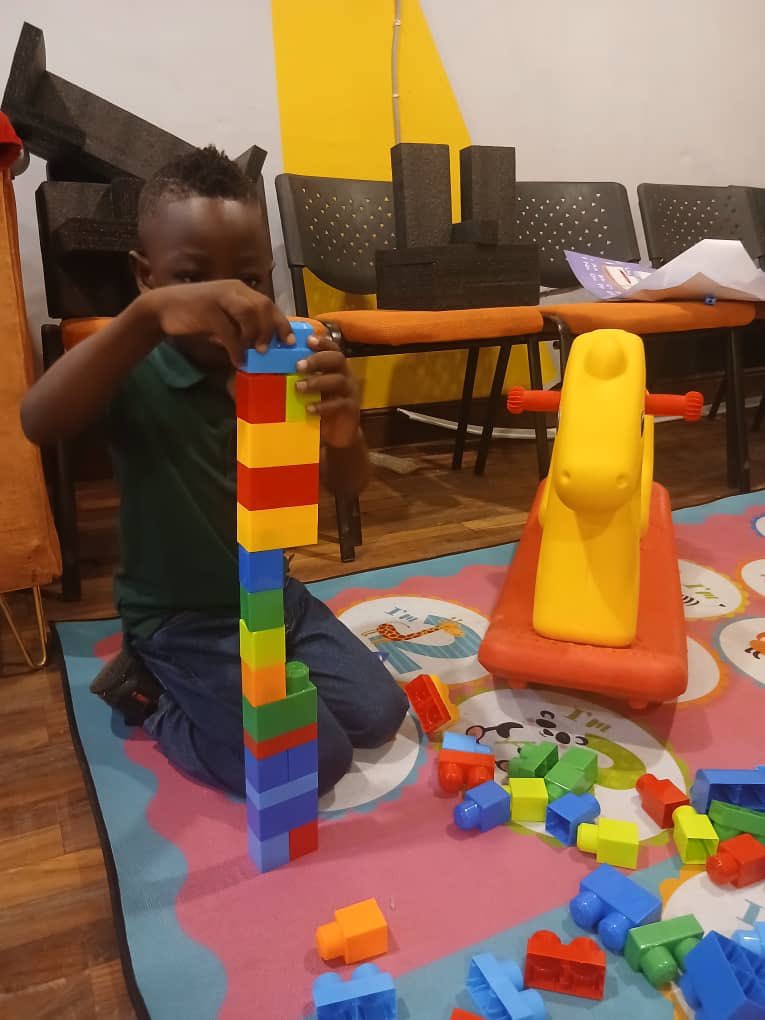 STEMbees tweet media