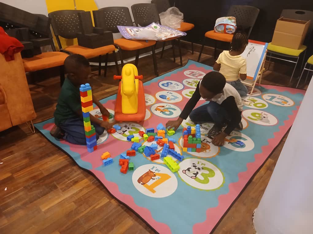 STEMbees tweet media