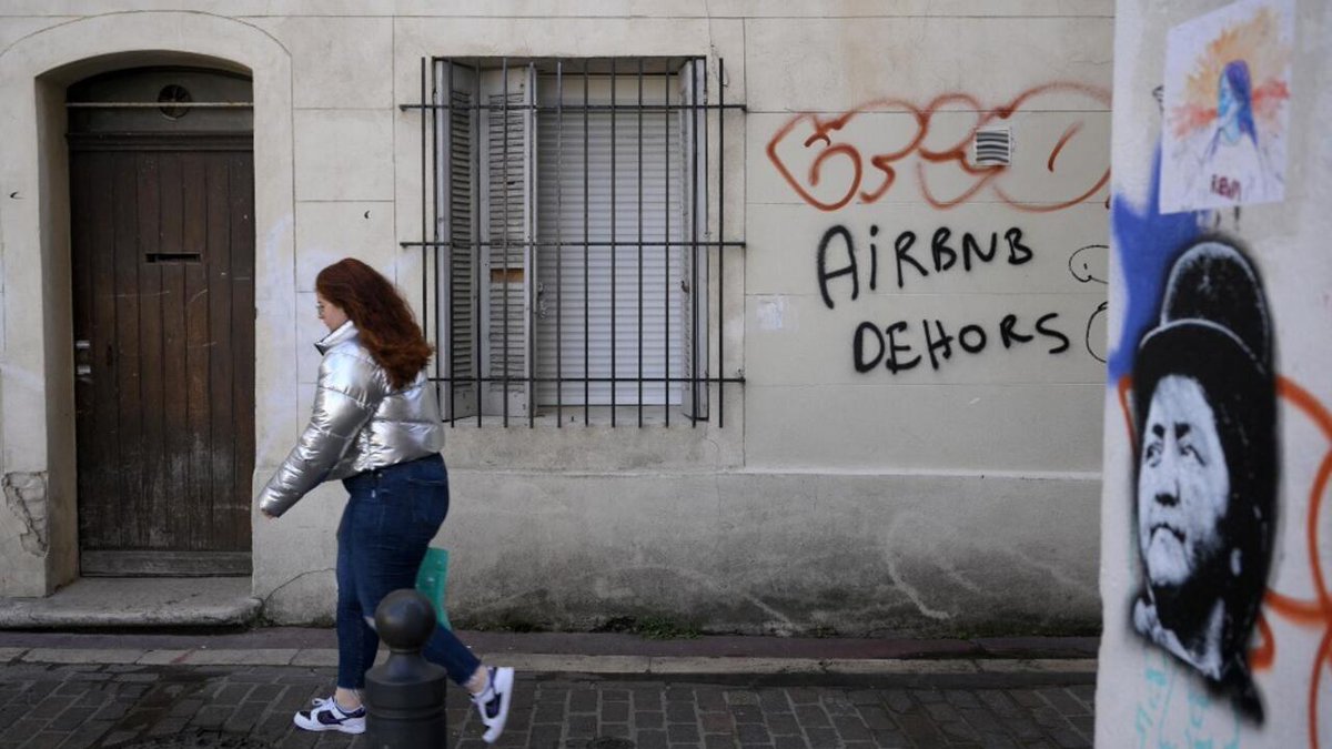 Airbnb face aux grandes villes, vers la fin des locations touristiques incontrôlées? rfi.my/Btxw.x