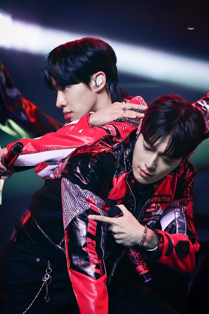 𝐆𝐊 𝐰𝐨𝐧𝐝𝐞𝐫𝐥𝐚𝐧𝐝 (@gkwonderland) on Twitter photo 250802 🇹🇼 𝗥𝗜𝗗𝗘 𝗢𝗥 𝗗𝗜𝗘 𝗗𝗔𝗬𝟭 
눈빛이 미쳐 날뛰어
#비스트 #하이라이트 #윤두준 #이기광 #BEAST #HIGHLIGHT #YOONDUJUN #LEEGIKWANG 250802 🇹🇼 𝗥𝗜𝗗𝗘 𝗢𝗥 𝗗𝗜𝗘 𝗗𝗔𝗬𝟭 
눈빛이 미쳐 날뛰어
#비스트 #하이라이트 #윤두준 #이기광 #BEAST #HIGHLIGHT #YOONDUJUN #LEEGIKWANG