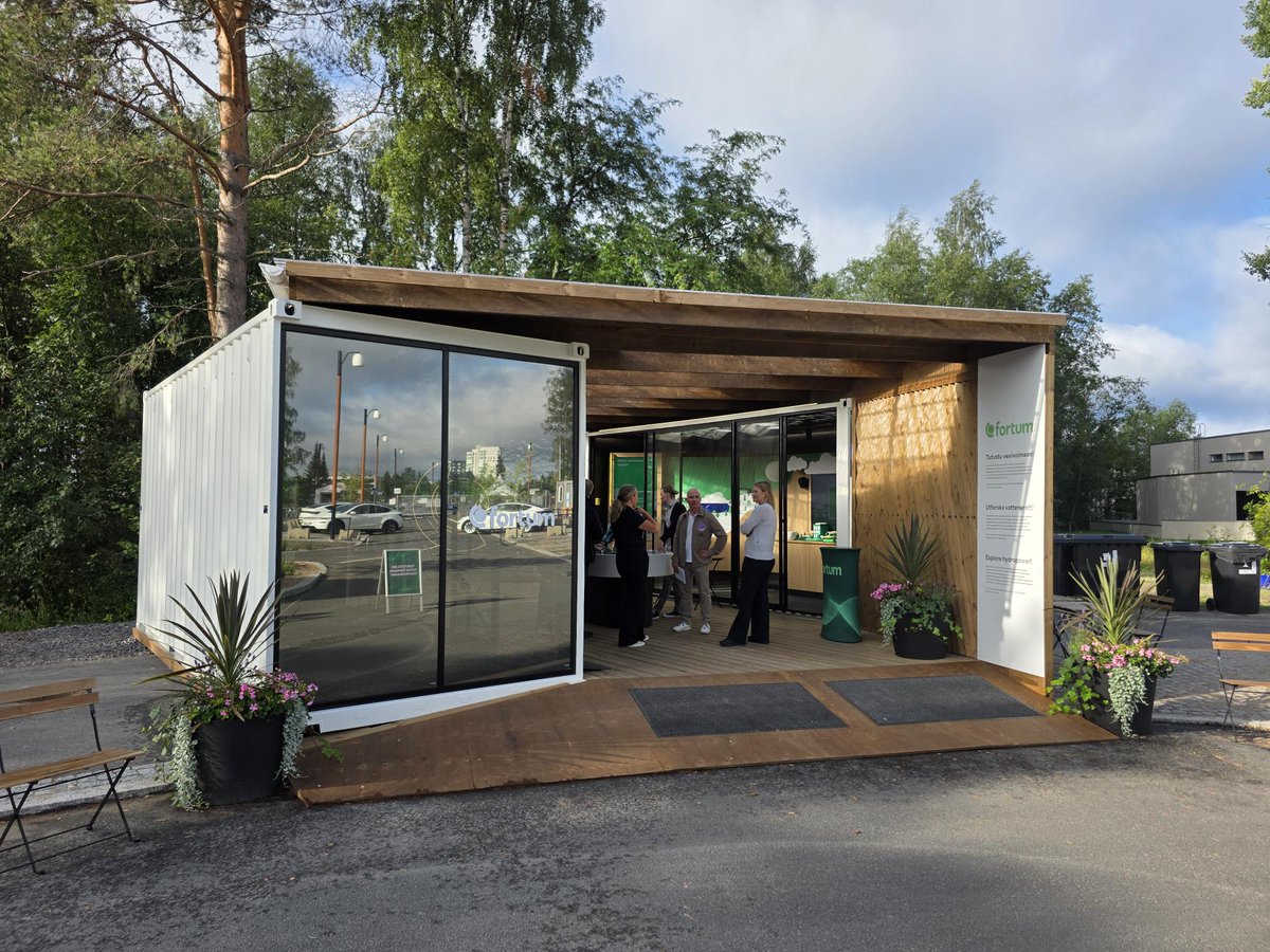 Järjestötapaaminen Oulun asuntomessuilla vesivoima-showroomissa. Ajankohtaista keskustelua pumppuvoimasta, vesivoiman vaikutuksista sähköjärjestelmään (MMM-selvitys) ja kalauomaratkaisuista.

Kiitos osallistujille ja Fortumille! Yhteistyö jatkuu.

#vesivoima #Kemijoki #Fortum