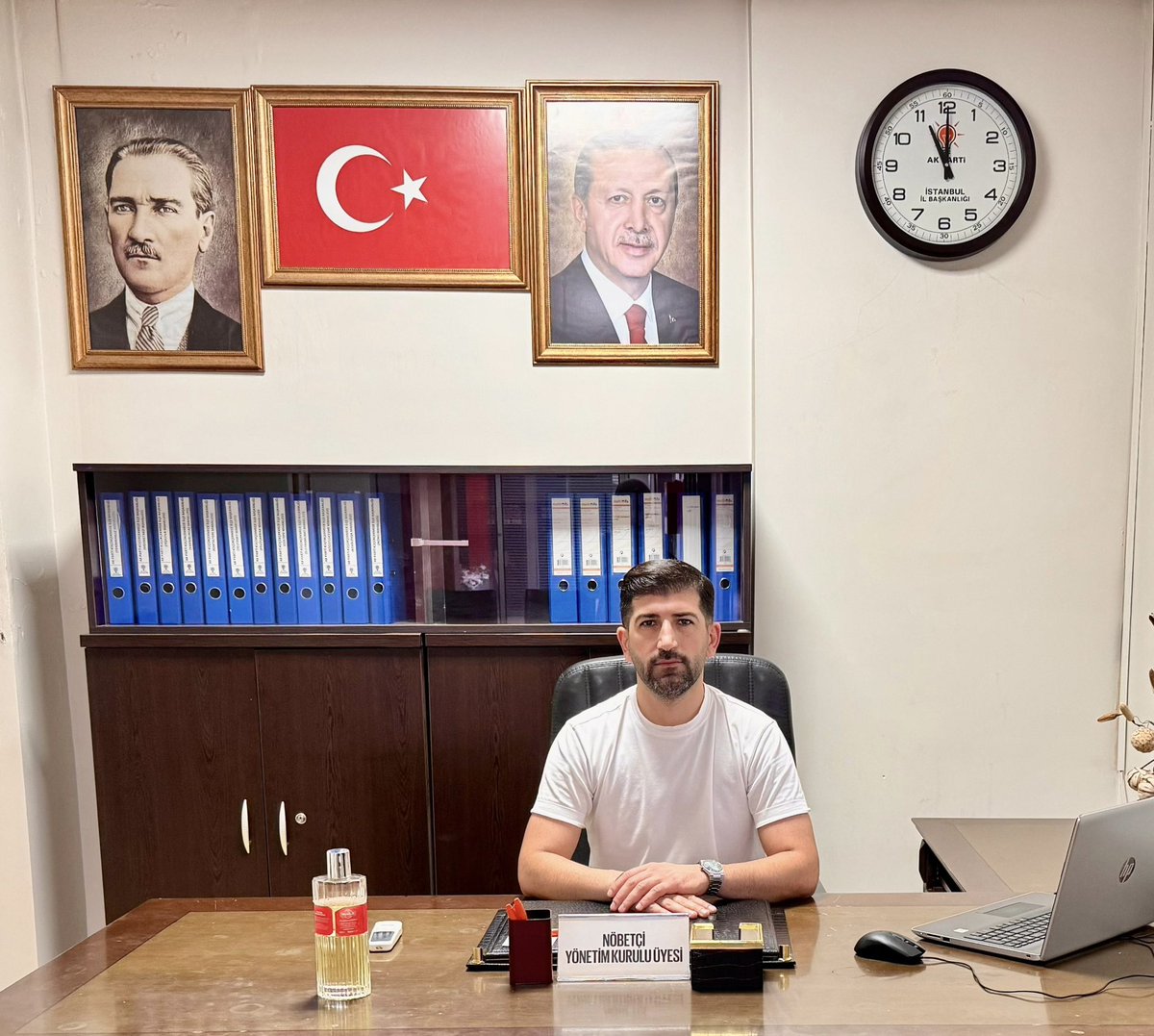 Bugün AK Parti Küçükçekmece İlçe Nöbetçimiz;

İlçe Başkan Yardımcımız

Sayın; Av. Mahmut Yılmaz

ℹ️ Soru, görüş ve önerileriniz için numaramız👇
☎️ 0212 424 20 20